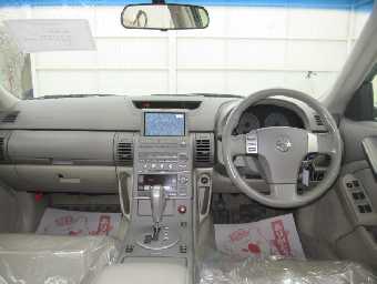 NISSAN SKYLINE 2004 Image 2