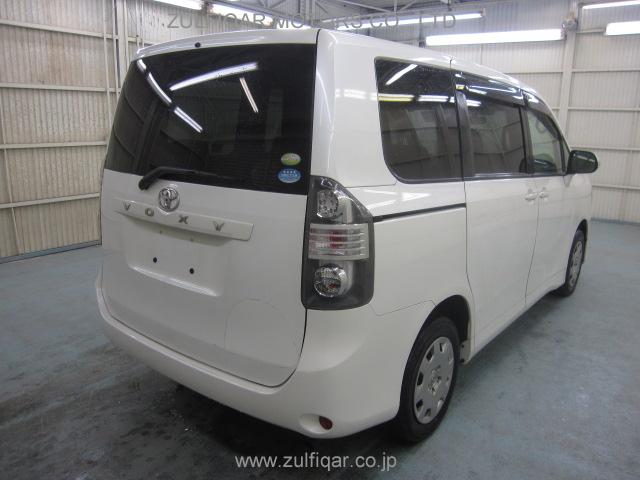 TOYOTA VOXY 2008 Image 3