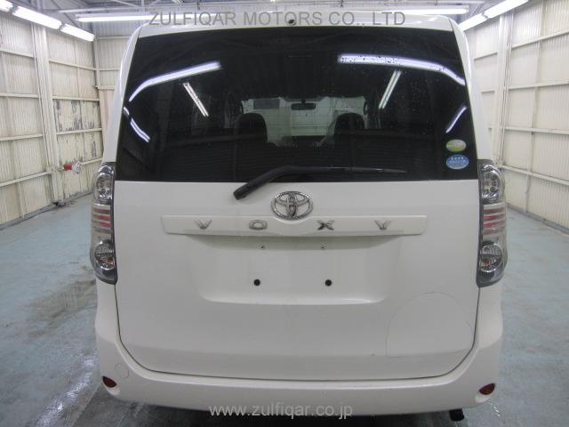 TOYOTA VOXY 2008 Image 5