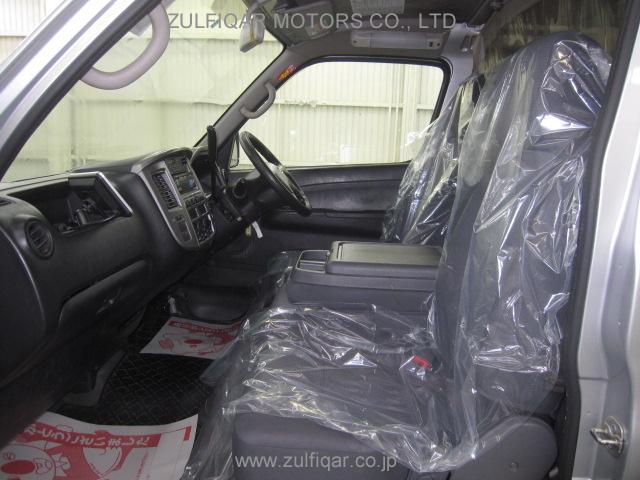 NISSAN CARAVAN 2008 Image 9