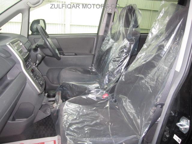 TOYOTA VOXY 2008 Image 9