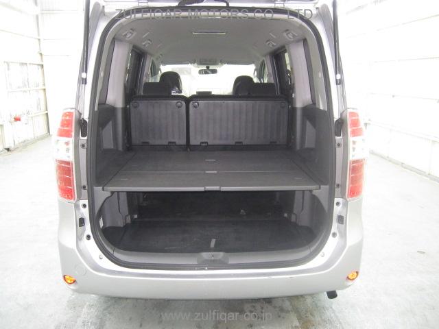 TOYOTA NOAH 2008 Image 12