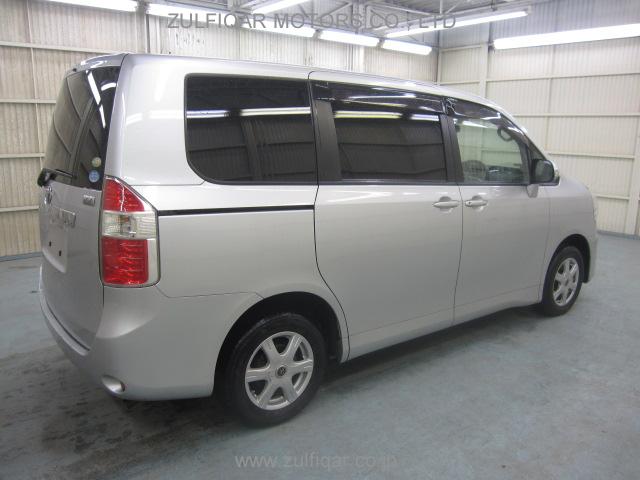 TOYOTA NOAH 2008 Image 3