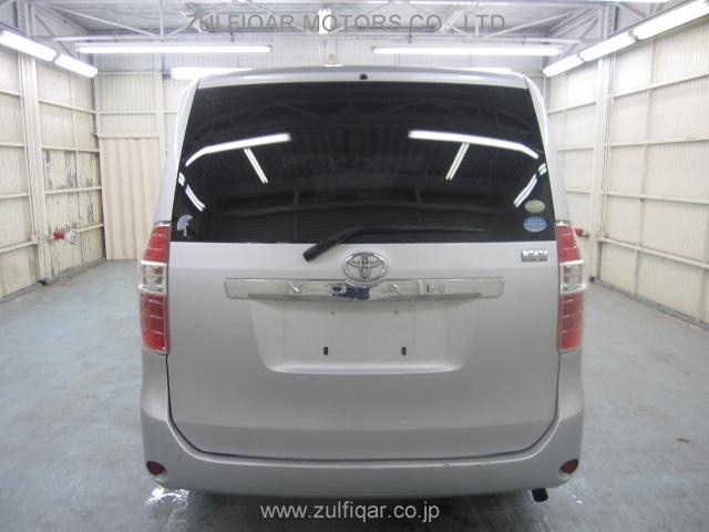 TOYOTA NOAH 2008 Image 5