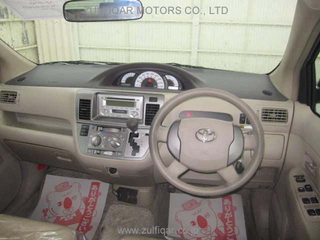 TOYOTA RAUM 2008 Image 2