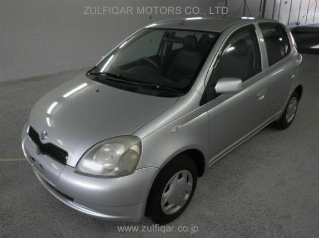 TOYOTA VITZ 2000 Image 4