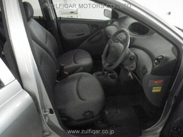 TOYOTA VITZ 2000 Image 5