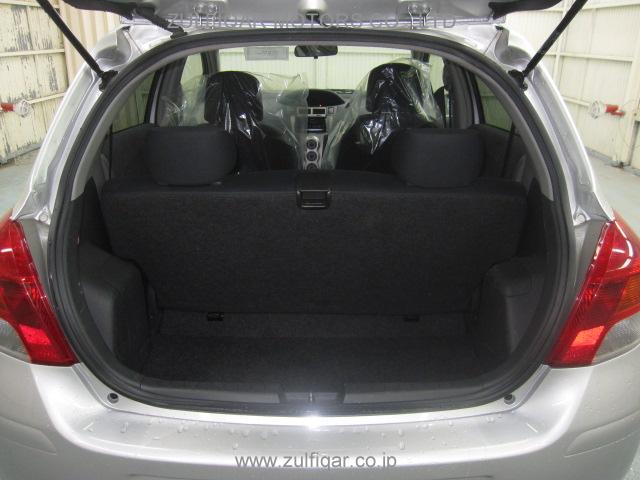 TOYOTA VITZ 2010 Image 12