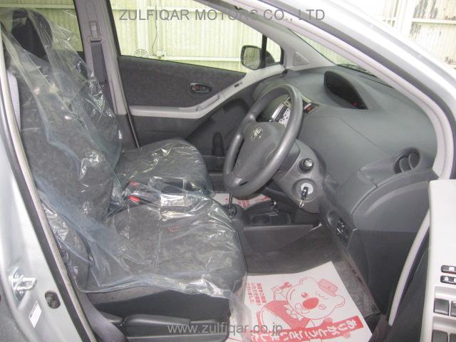 TOYOTA VITZ 2010 Image 8