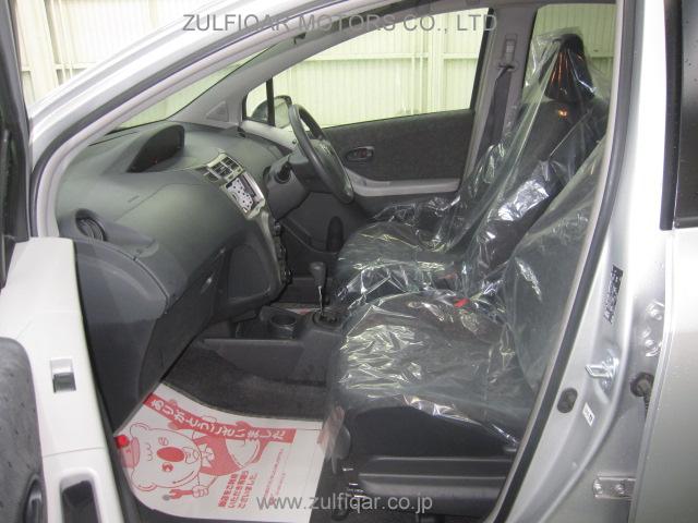 TOYOTA VITZ 2010 Image 9