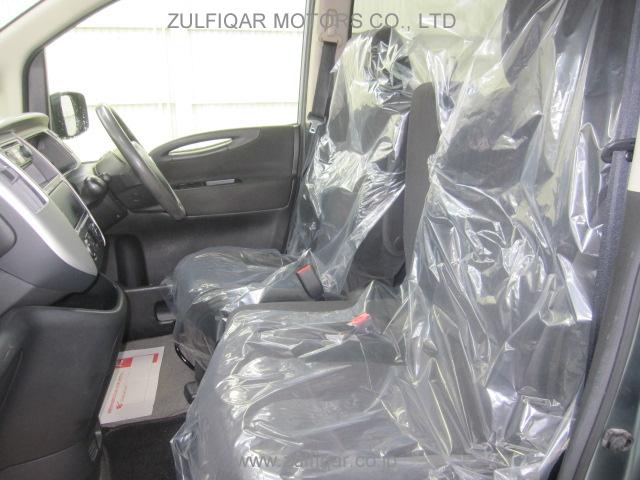 NISSAN SERENA 2008 Image 9