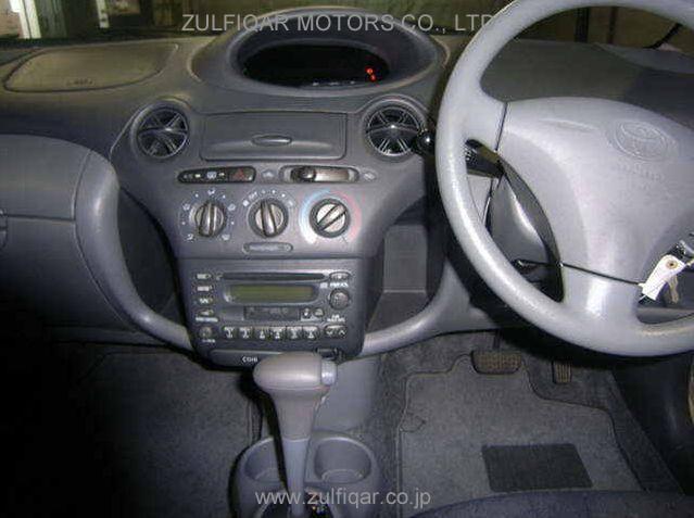 TOYOTA VITZ 2000 Image 2