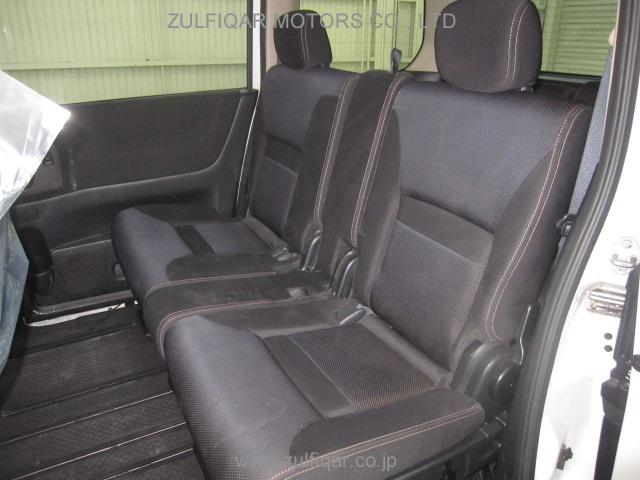 NISSAN SERENA 2008 Image 10