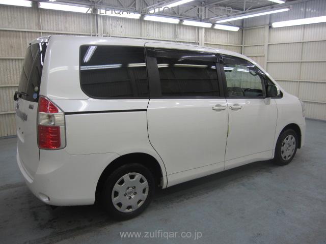 TOYOTA NOAH 2008 Image 3