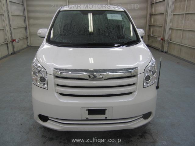 TOYOTA NOAH 2008 Image 4