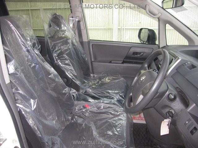 TOYOTA NOAH 2008 Image 7