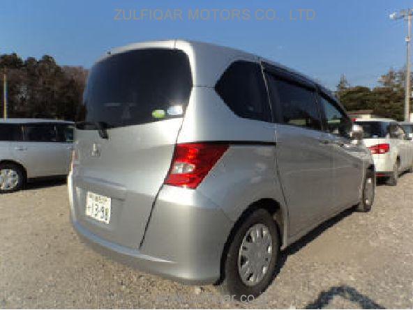 HONDA FREED 2008 Image 3