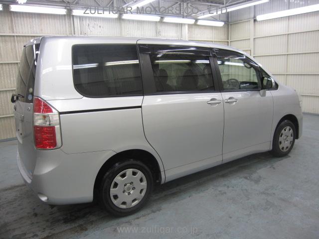 TOYOTA NOAH 2008 Image 3