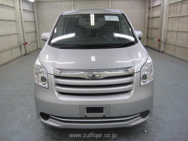 TOYOTA NOAH 2008 Image 4