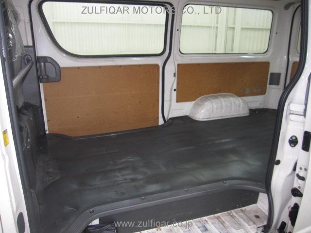 TOYOTA HIACE 2009 Image 9