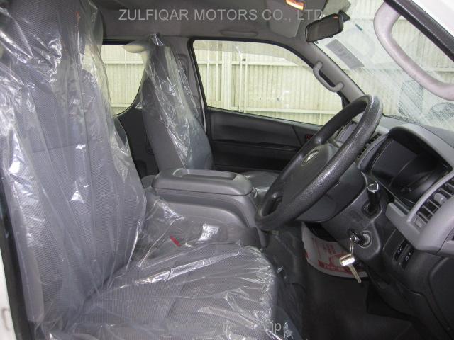 TOYOTA HIACE WAGON 2008 Image 6