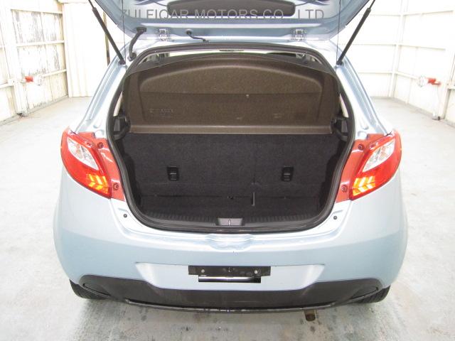 MAZDA DEMIO 2009 Image 12