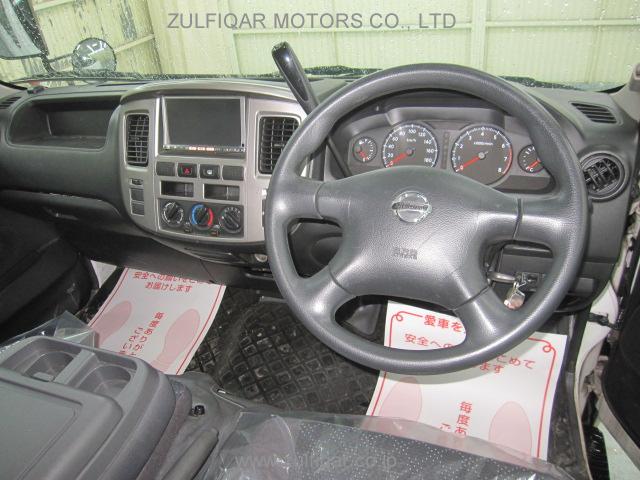 NISSAN CARAVAN 2009 Image 2