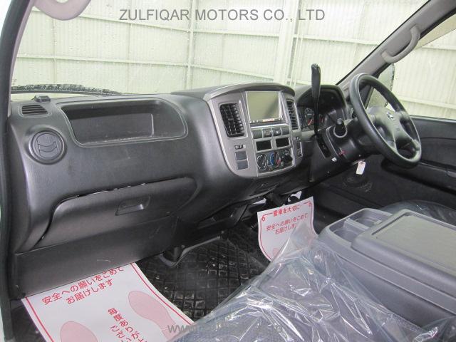 NISSAN CARAVAN 2009 Image 11