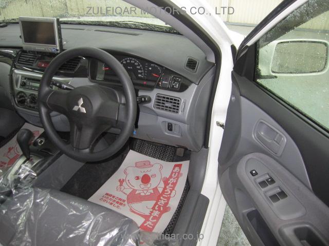 MITSUBISHI LANCER CEDIA 2009 Image 8