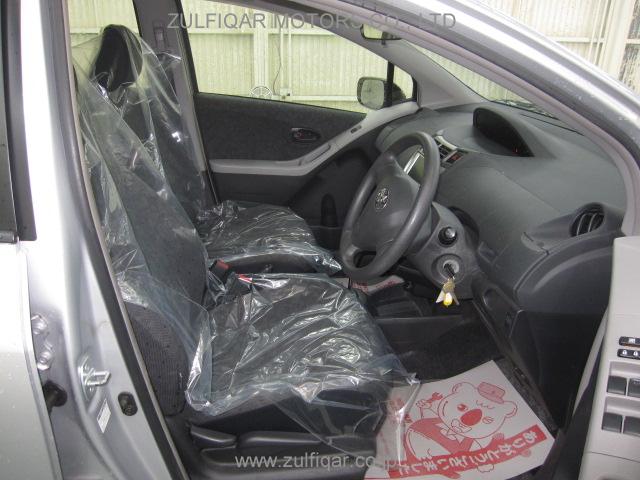 TOYOTA VITZ 2009 Image 8