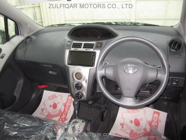 TOYOTA VITZ 2009 Image 2