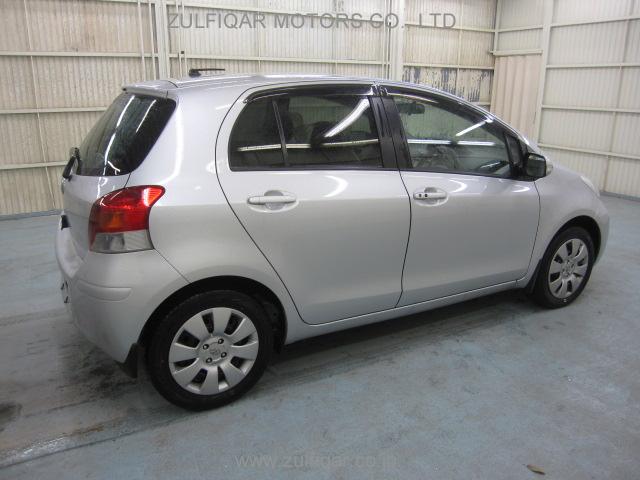 TOYOTA VITZ 2009 Image 3