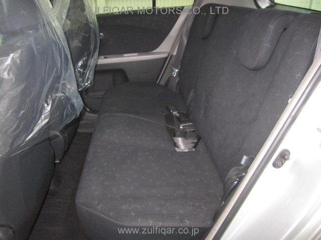 TOYOTA VITZ 2009 Image 10