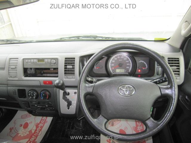 TOYOTA HIACE 2009 Image 2