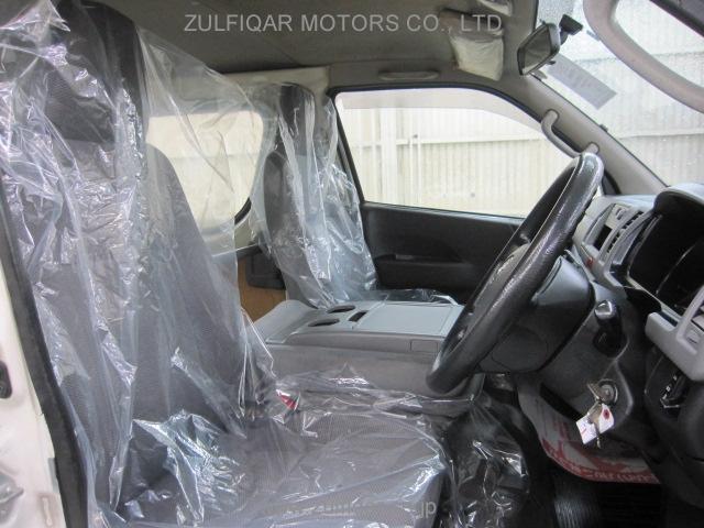 TOYOTA HIACE 2009 Image 6