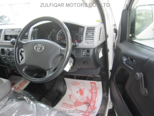 TOYOTA HIACE 2009 Image 7