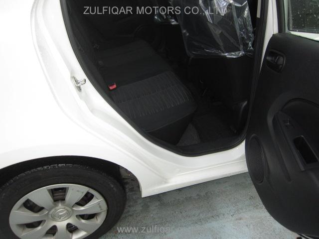 MAZDA DEMIO 2008 Image 11