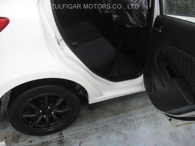 MAZDA DEMIO 2009 Image 11