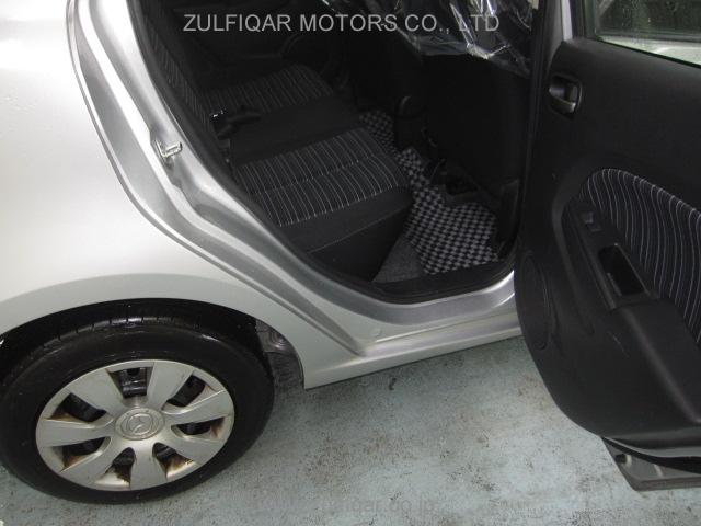 MAZDA DEMIO 2009 Image 11