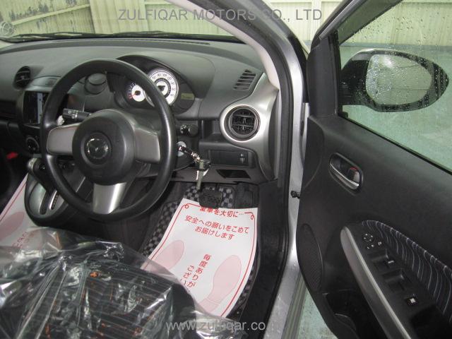 MAZDA DEMIO 2009 Image 8