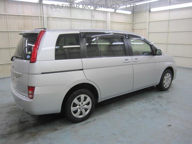 TOYOTA ISIS 2009 Image 3