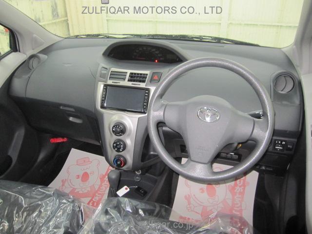 TOYOTA VITZ 2009 Image 2