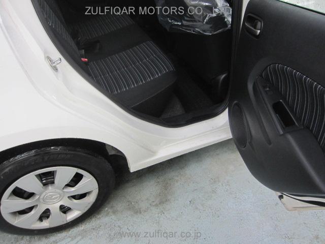 MAZDA DEMIO 2009 Image 11