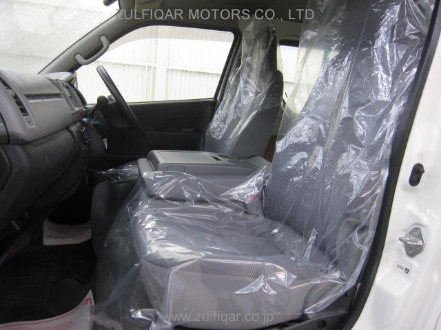 TOYOTA HIACE 2008 Image 8