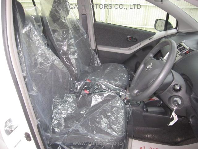 TOYOTA VITZ 2009 Image 7