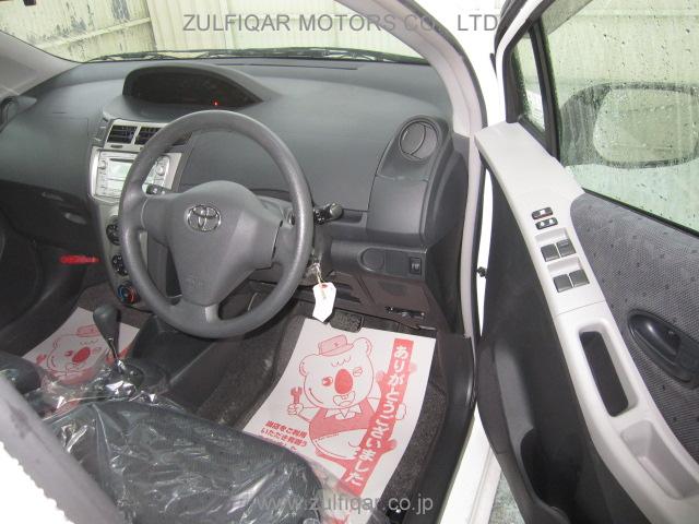 TOYOTA VITZ 2009 Image 8