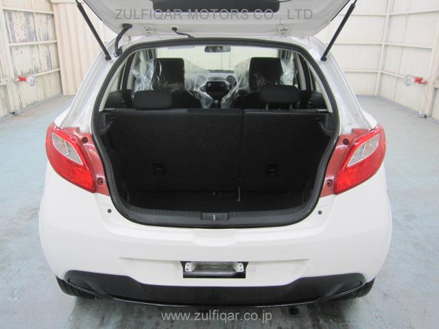 MAZDA DEMIO 2009 Image 12