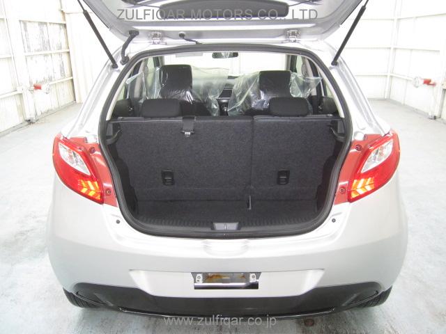 MAZDA DEMIO 2009 Image 12