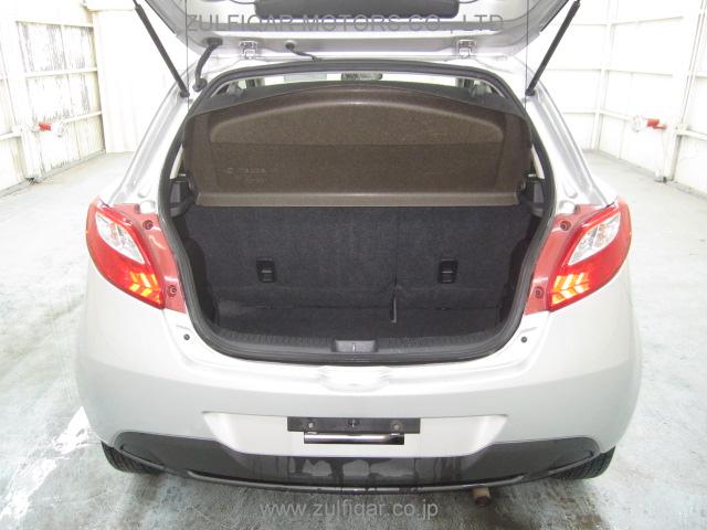 MAZDA DEMIO 2009 Image 12