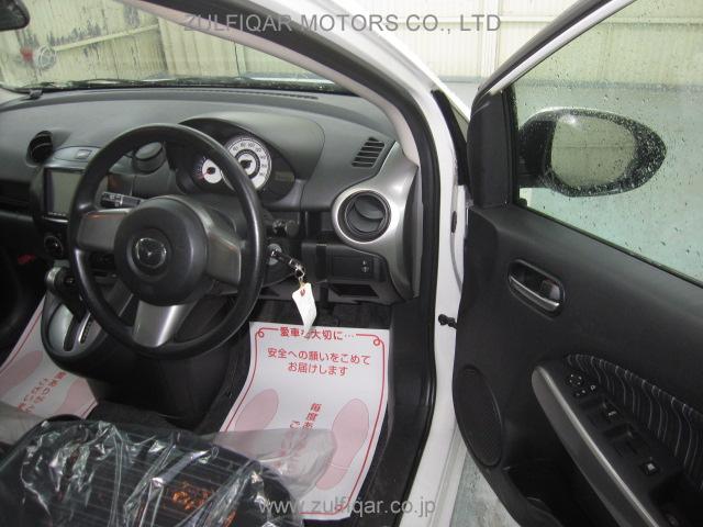 MAZDA DEMIO 2009 Image 8